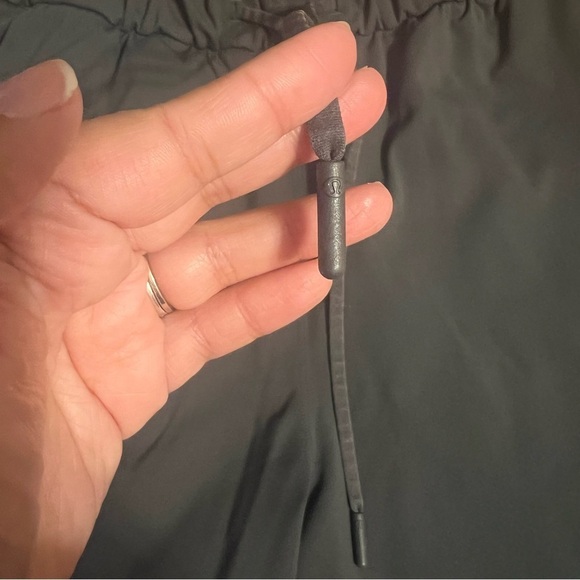 Lululemon Keep Moving Pant 7/8 High-Rise in Graphite Gray Sz 12 Athletic Travel - Picture 7 of 16